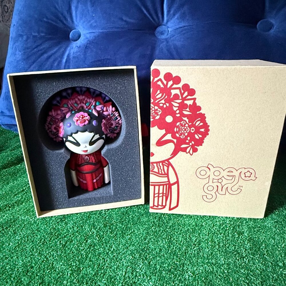 Vivienne Tam Opera Girl Figure – Asian Art Doll Collectible Home Decor Rare